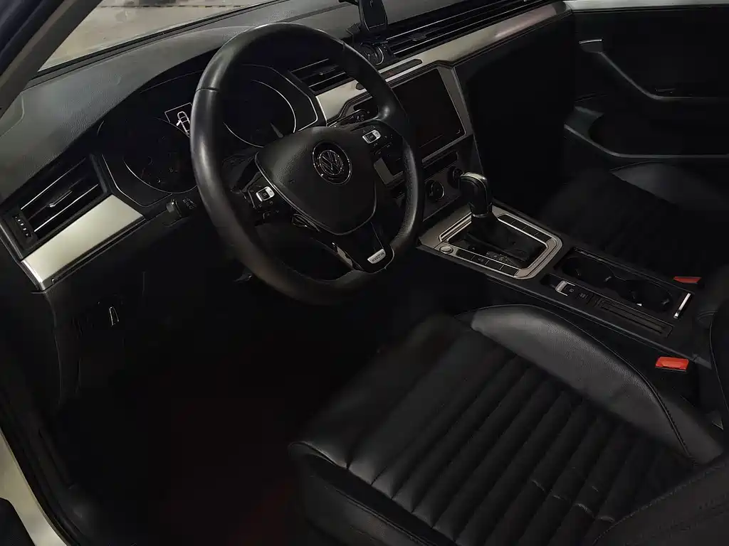 Volkswagen Magotan — миниатюра 4