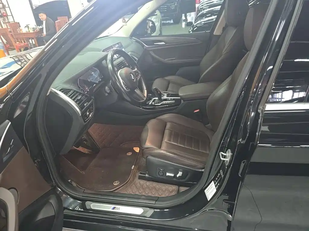 BMW X3 — миниатюра 15
