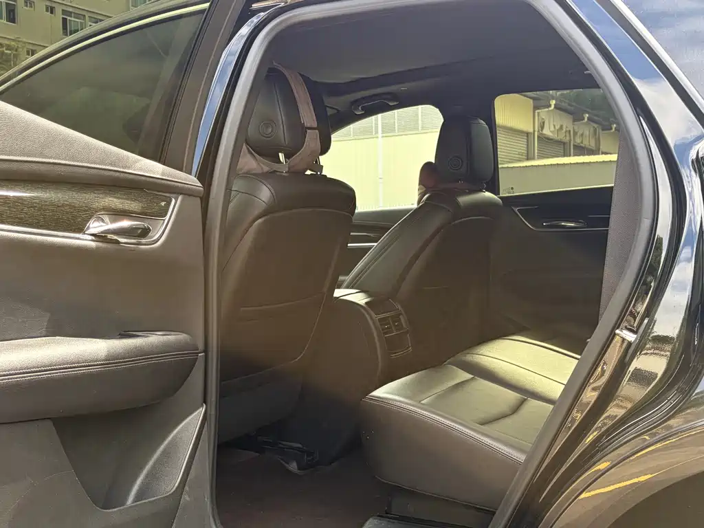 Cadillac XT5 — миниатюра 9
