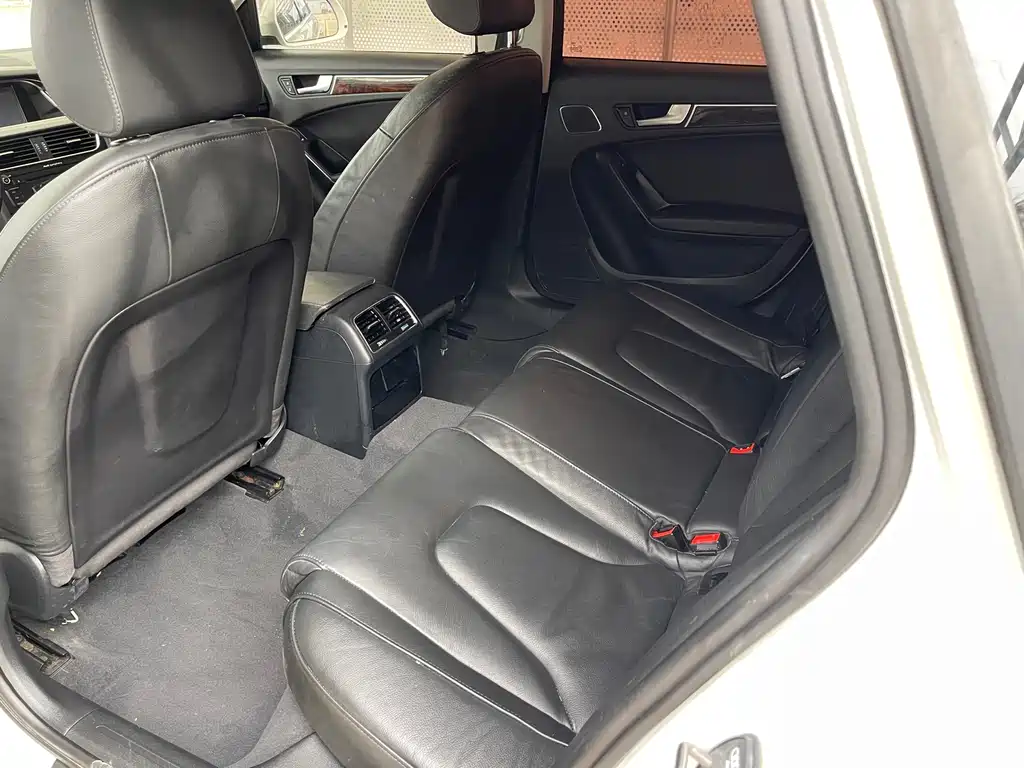 Audi A4L — миниатюра 10
