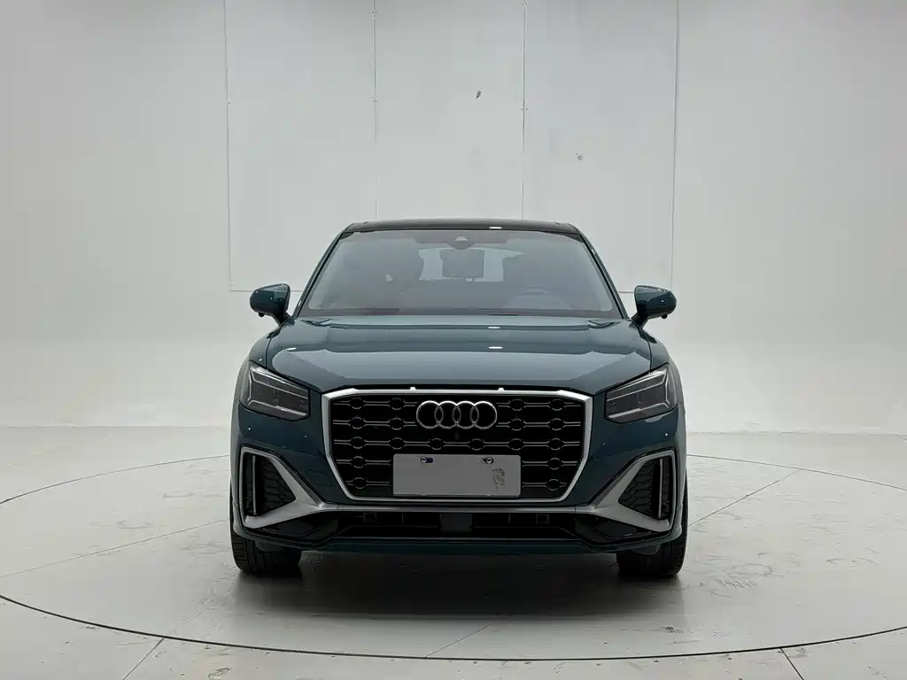 Audi Q2L — миниатюра 2
