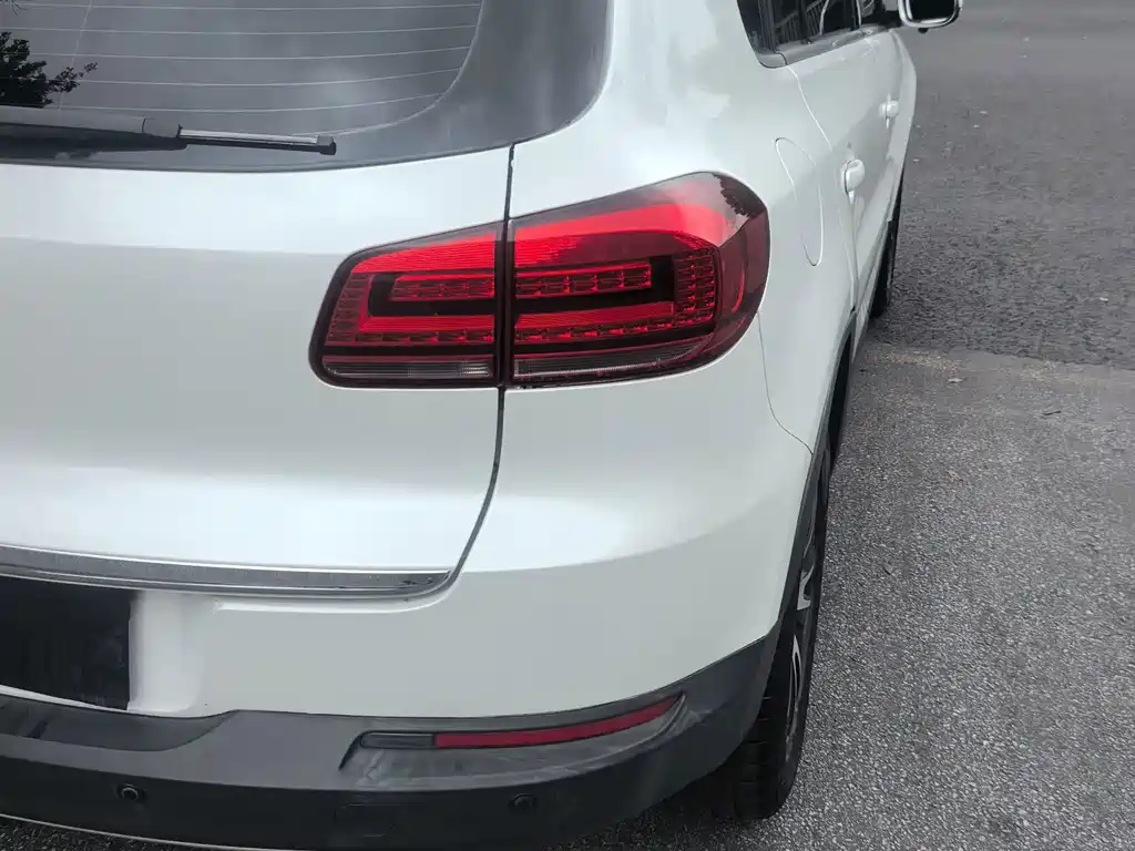 Volkswagen Tiguan — миниатюра 12
