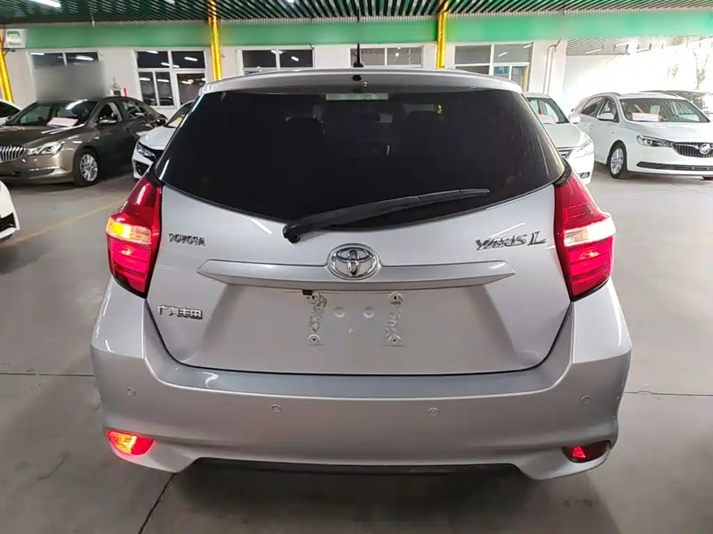 Toyota Yaris L — миниатюра 6
