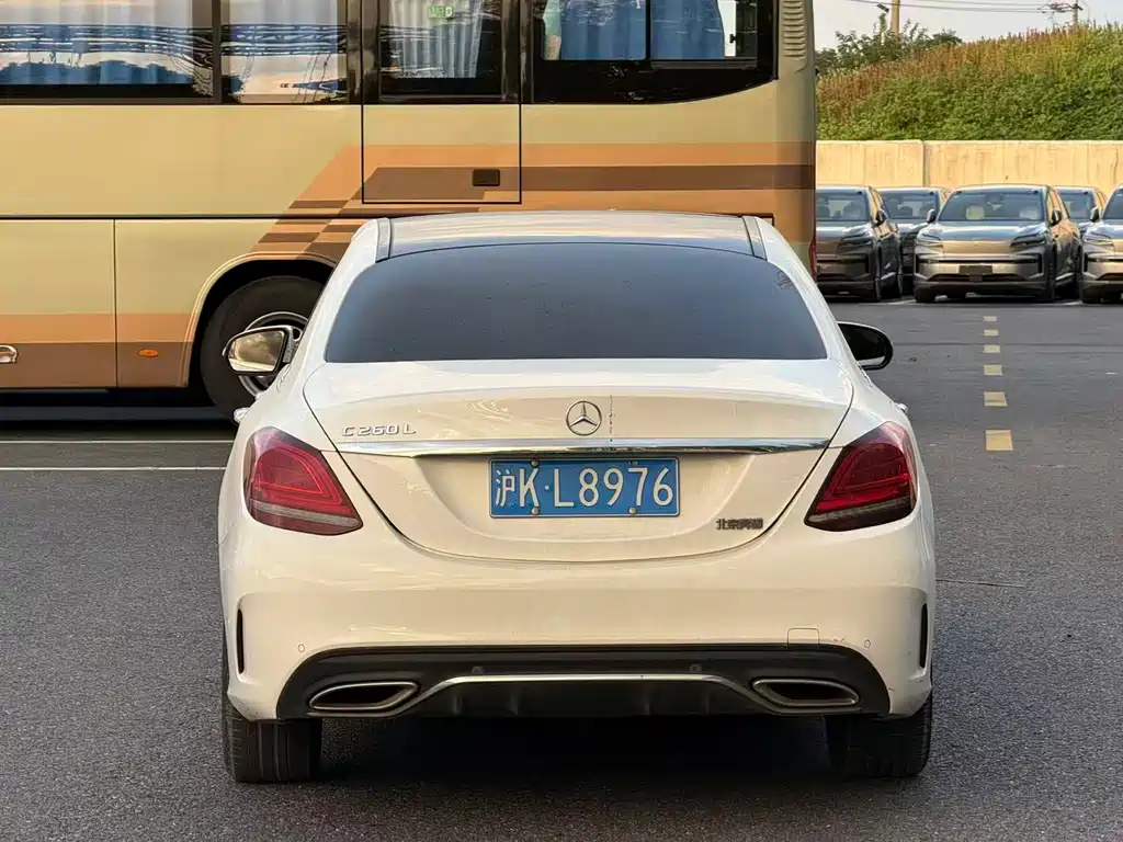 Mercedes-Benz C-Class — миниатюра 12