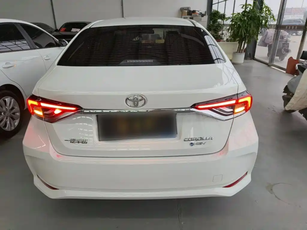 Toyota Corolla — миниатюра 6