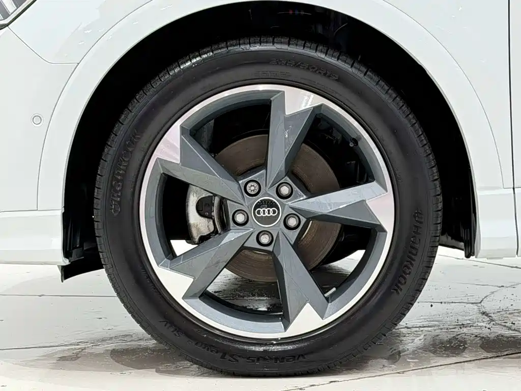 Audi Q3 — миниатюра 11
