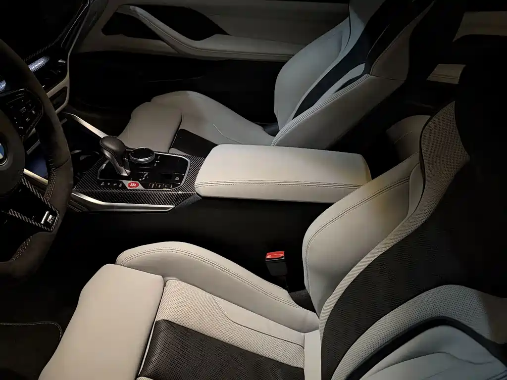 BMW M4 — миниатюра 4