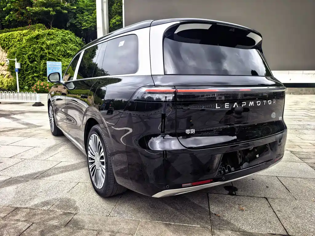 Leapmotor Leapmotor D19 — миниатюра 7