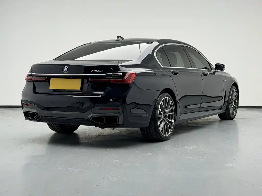 BMW 7 Series — миниатюра 5