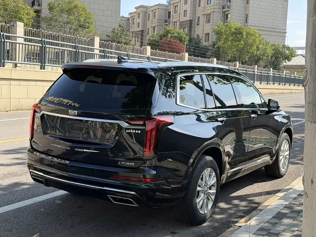 Cadillac XT6 — миниатюра 10