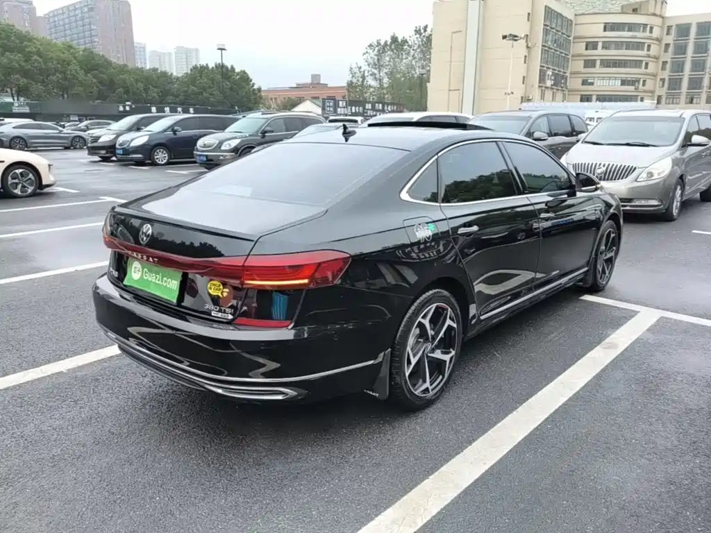 Volkswagen Passat — миниатюра 7