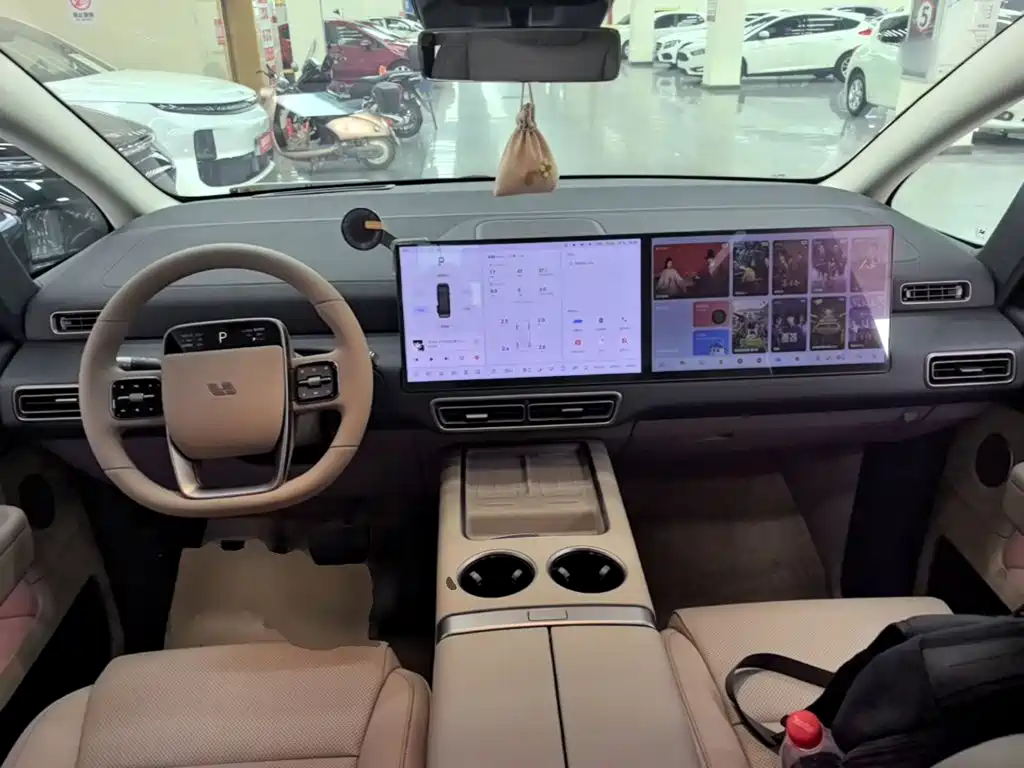 Li Auto Li MEGA — миниатюра 10