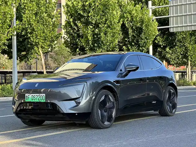 2024 Avatr 11