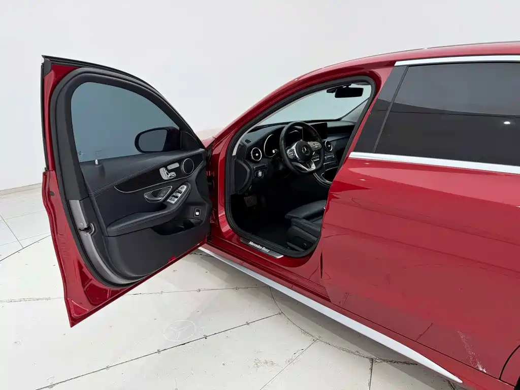 Mercedes-Benz C-Class — миниатюра 24
