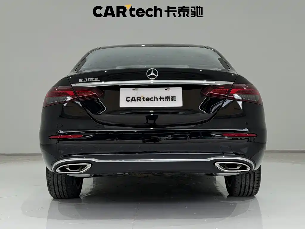 Mercedes-Benz E-Class — миниатюра 6