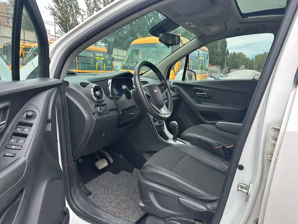 Chevrolet Trax — миниатюра 10