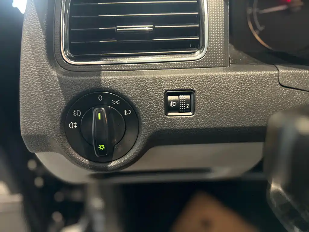 Skoda Rapid — миниатюра 17