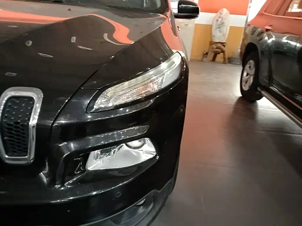 Jeep Cherokee — миниатюра 24