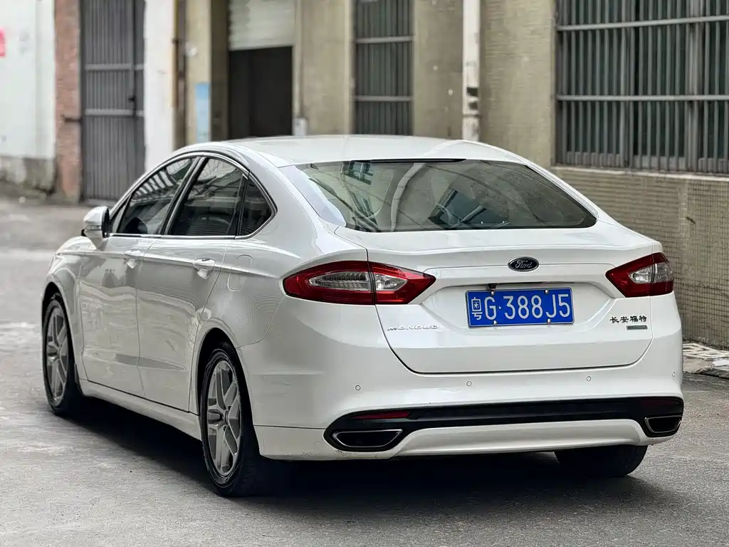 Ford Mondeo — миниатюра 13