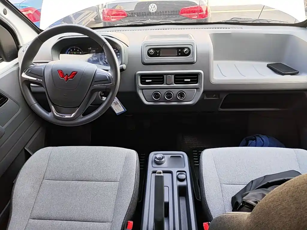 Wuling Yangguang — миниатюра 10