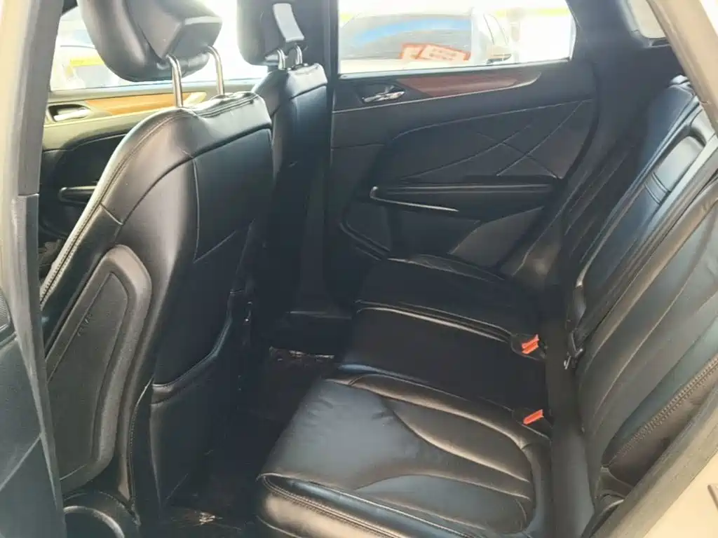 Lincoln MKC — миниатюра 17
