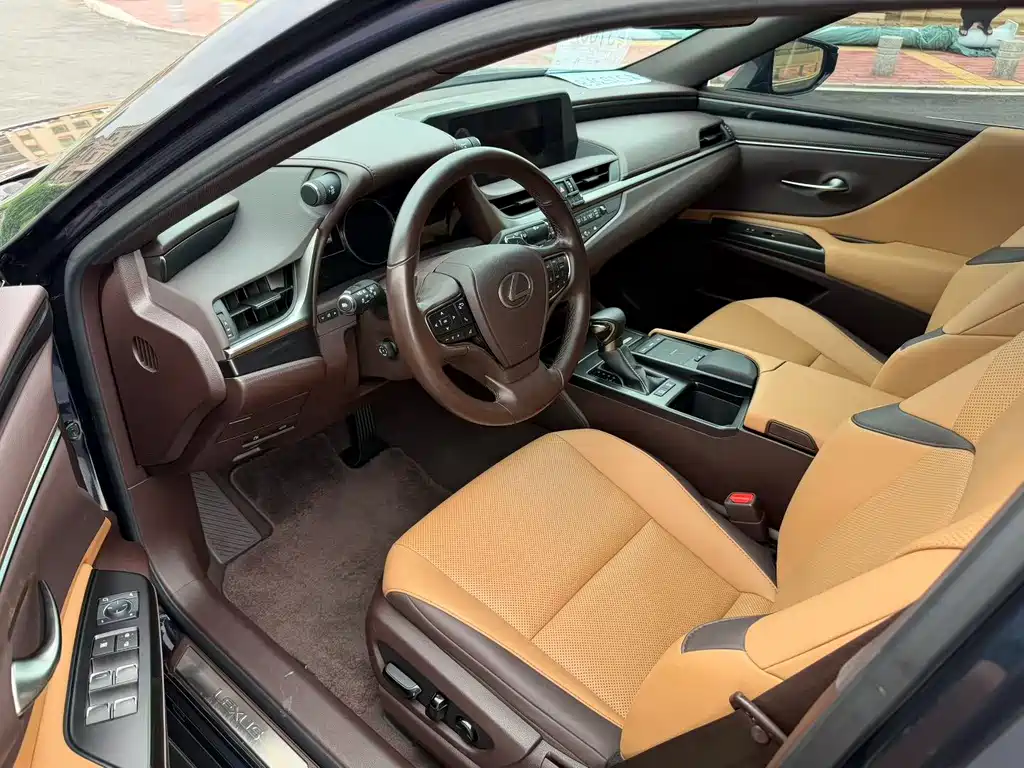 Lexus ES — миниатюра 4