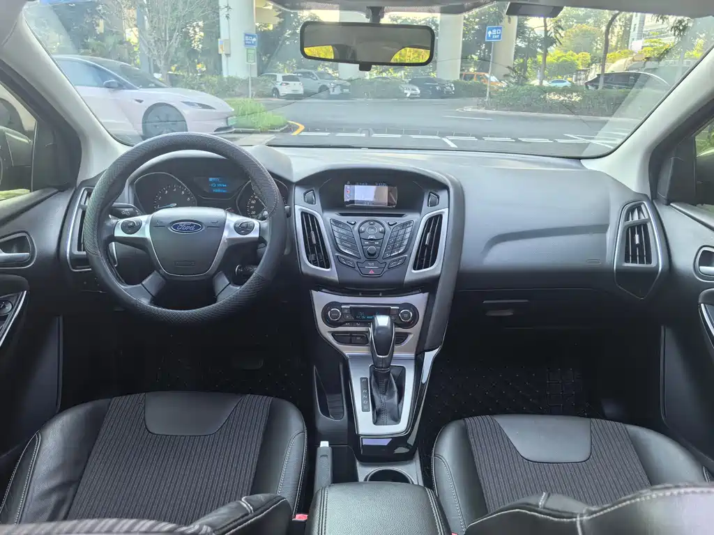 Ford Focus — миниатюра 8