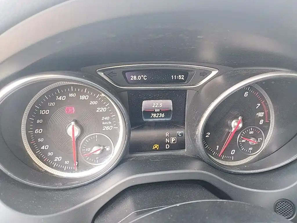 Mercedes-Benz GLA — миниатюра 12