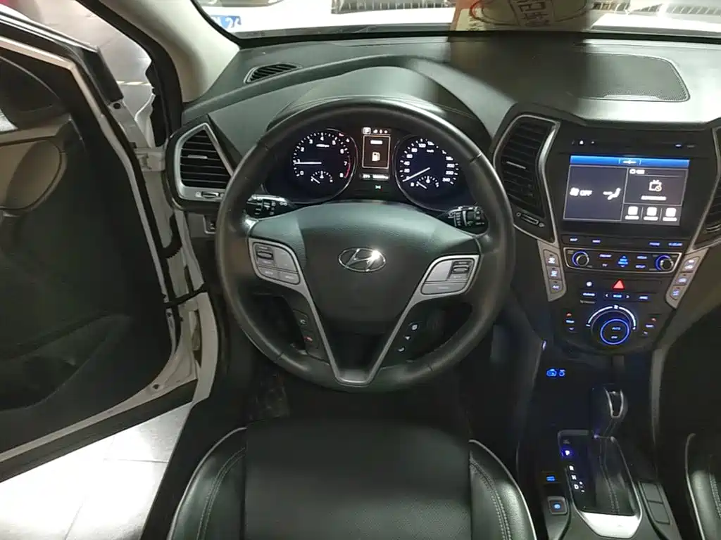 Hyundai Santa Fe — миниатюра 11