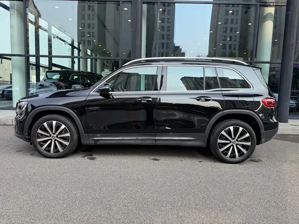 Mercedes-Benz GLB — миниатюра 4