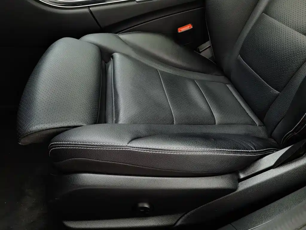 Mercedes-Benz C-Class — миниатюра 20