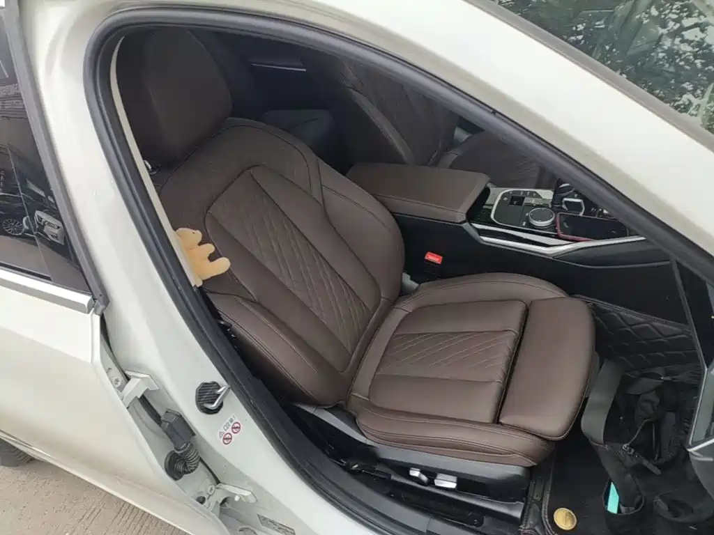 BMW 3 Series — миниатюра 25