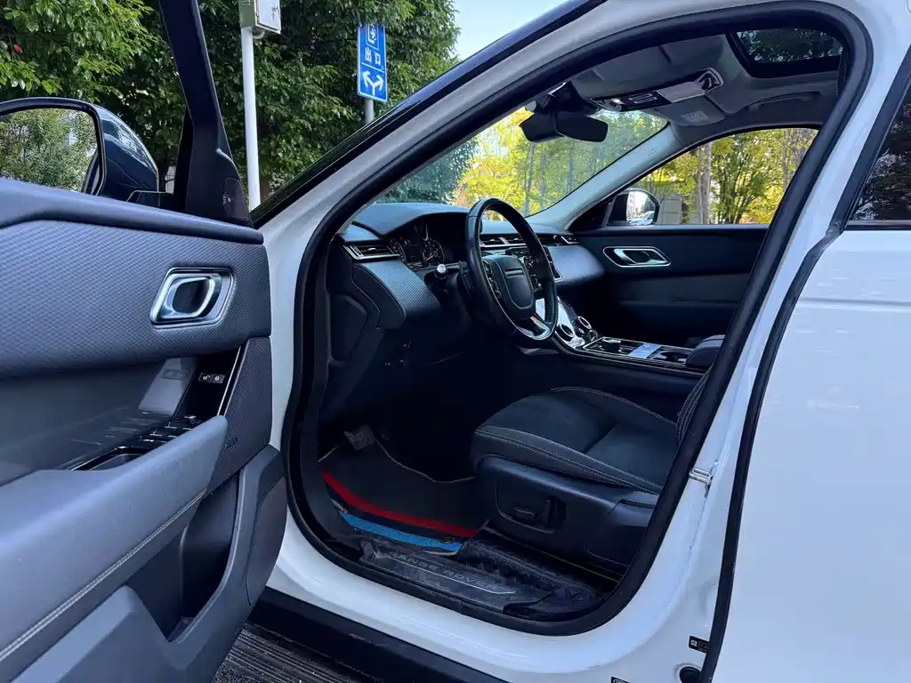 Land Rover Velar — миниатюра 7
