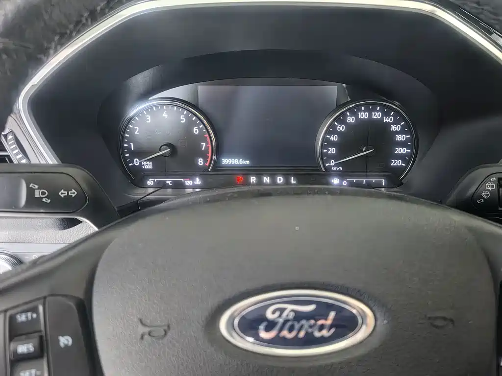 Ford Escape — миниатюра 16