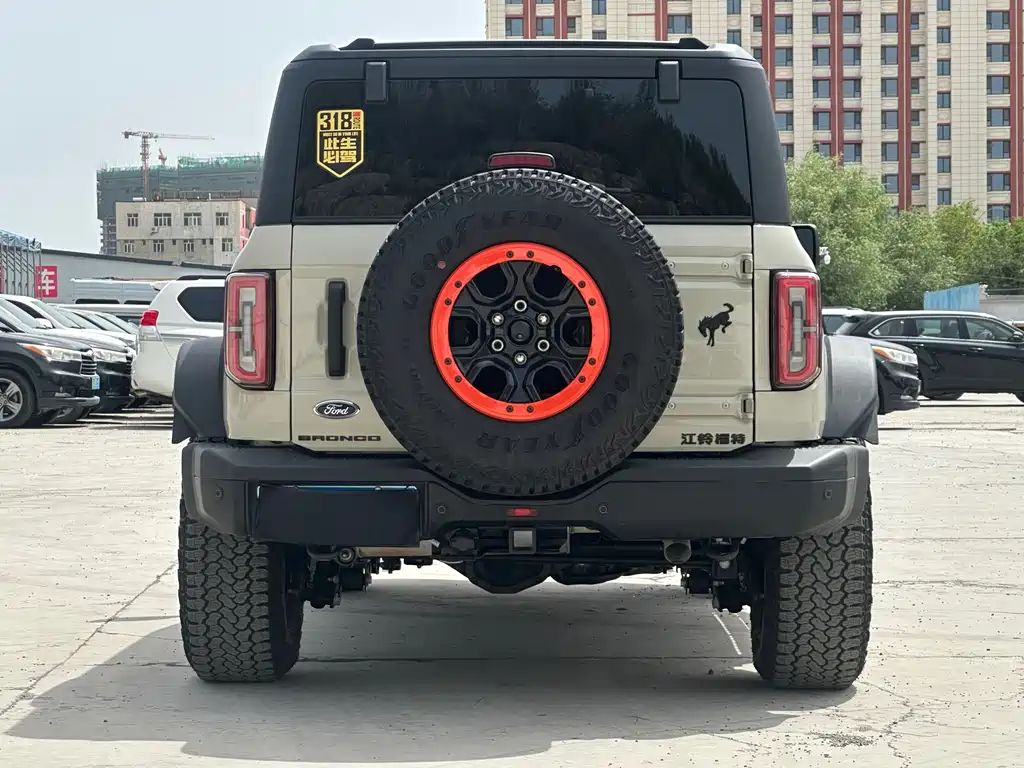 Ford Bronco — миниатюра 8