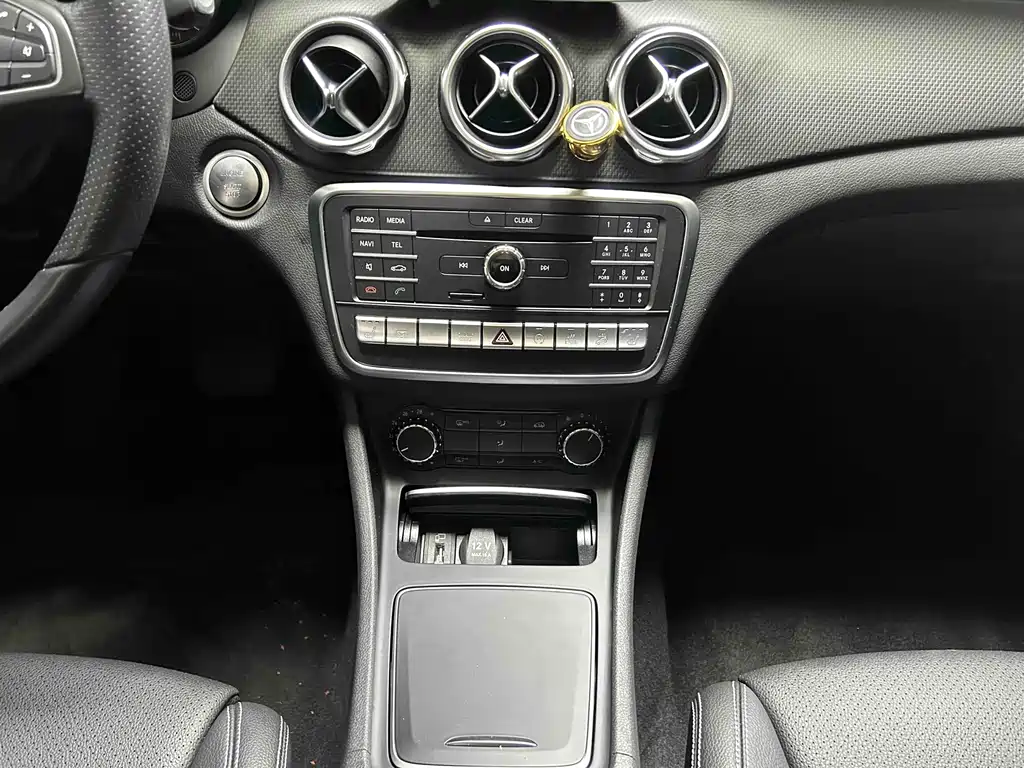 Mercedes-Benz GLA — миниатюра 7
