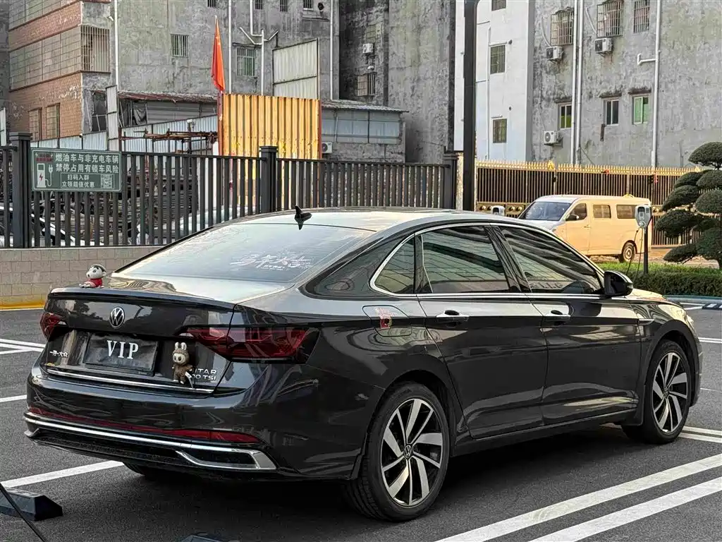Volkswagen Sagitar — миниатюра 6