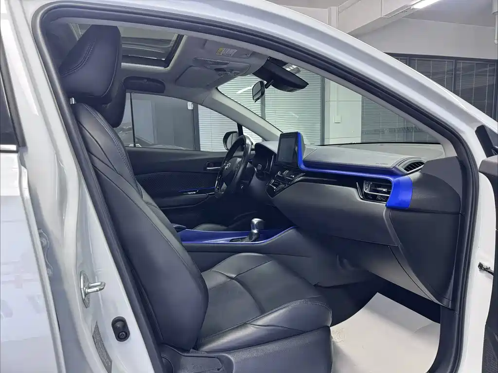 TOYOTA C HR