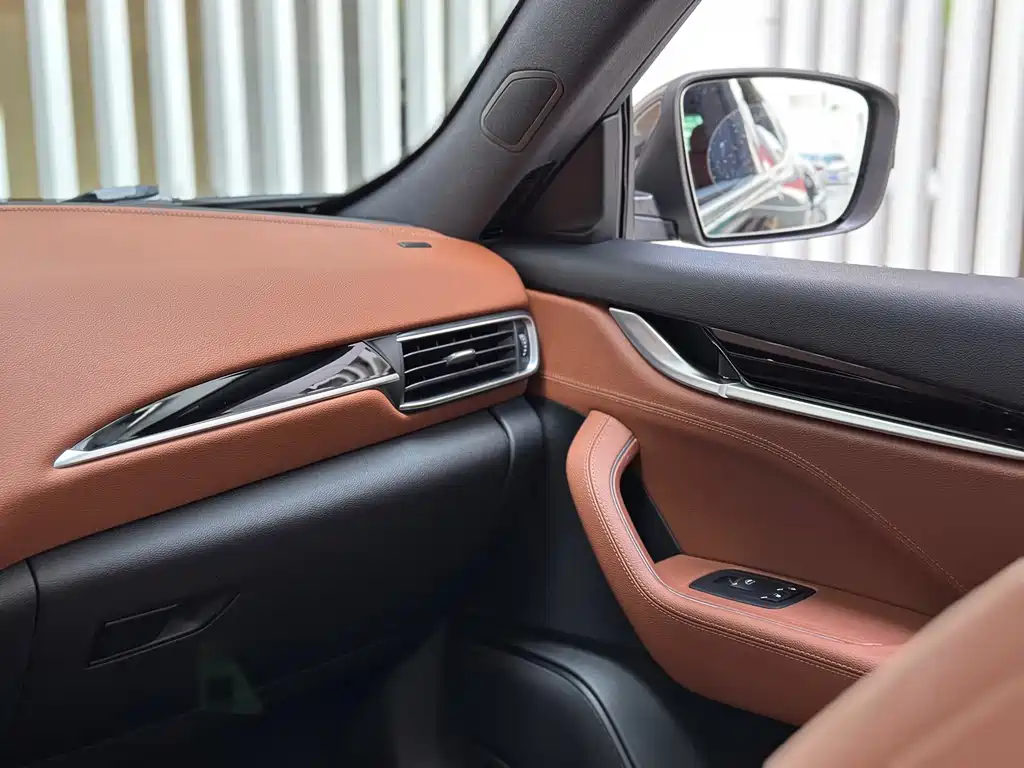 Maserati Levante — миниатюра 17