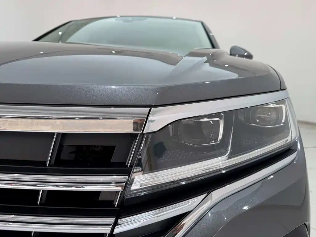 Volkswagen Touareg — миниатюра 9