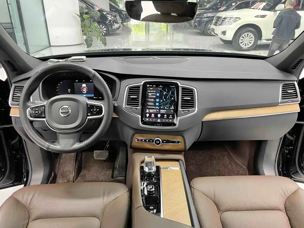 Volvo XC90 — миниатюра 4
