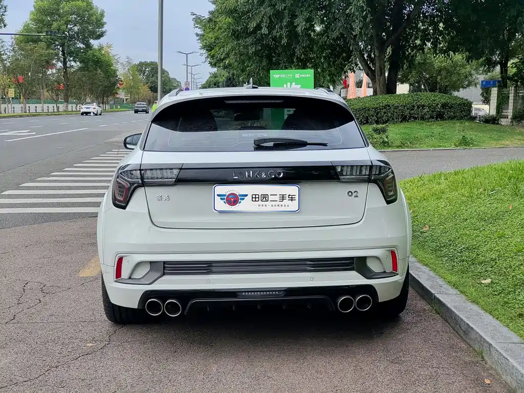Lynk & Co 02 Hatchback — миниатюра 5