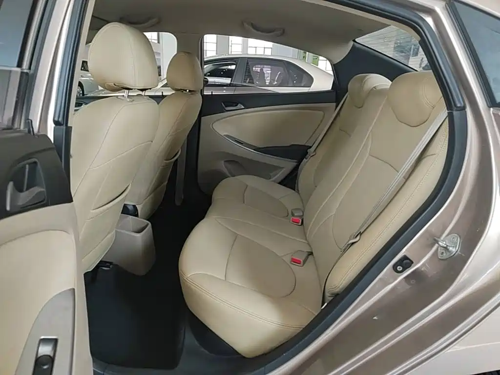 Hyundai Verna — миниатюра 17