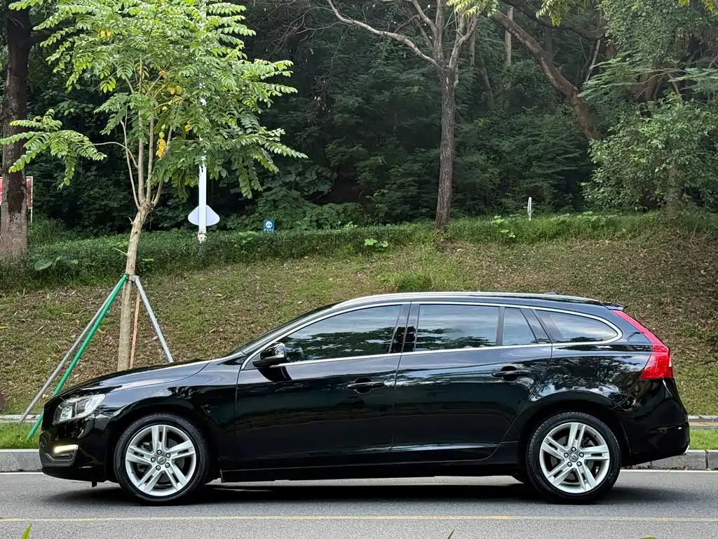 Volvo V60 — миниатюра 3