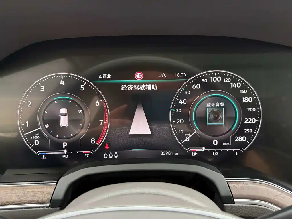 Volkswagen Touareg — миниатюра 15