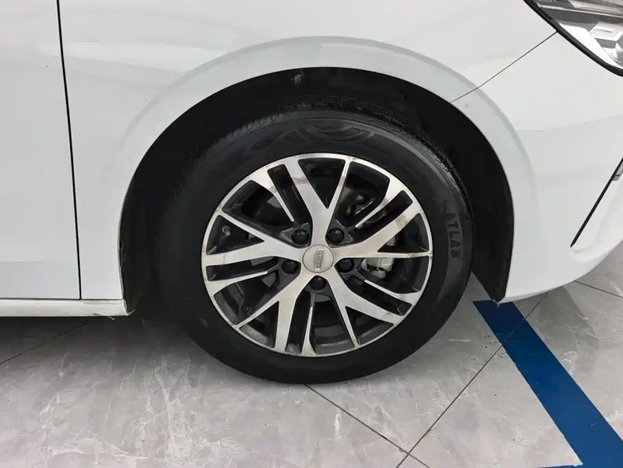 Geely Emgrand — миниатюра 6