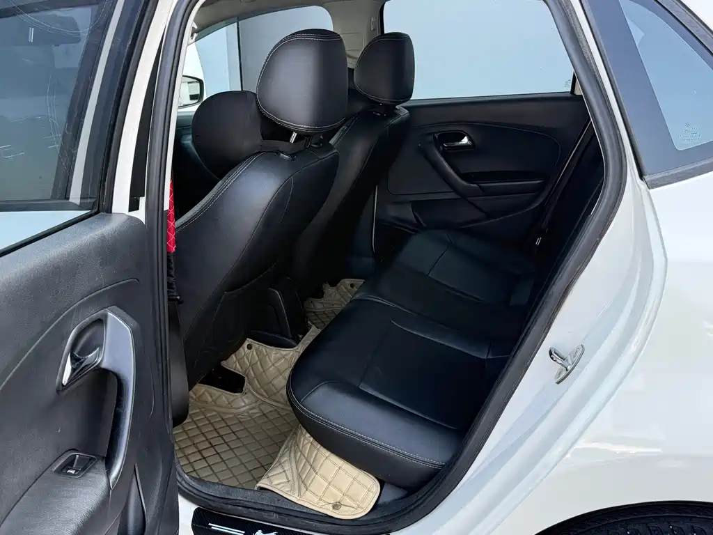 Volkswagen Polo — миниатюра 11