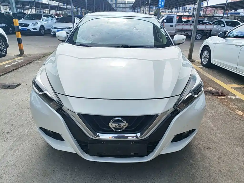Nissan Bluebird — миниатюра 3