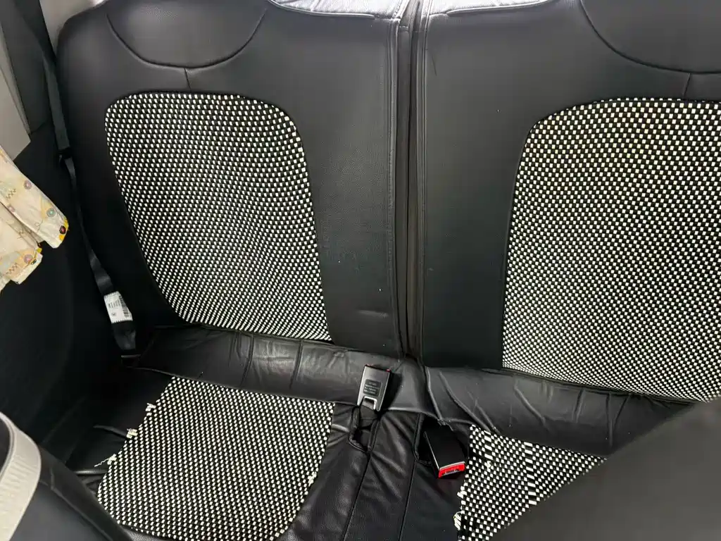 Wuling MINIEV — миниатюра 6