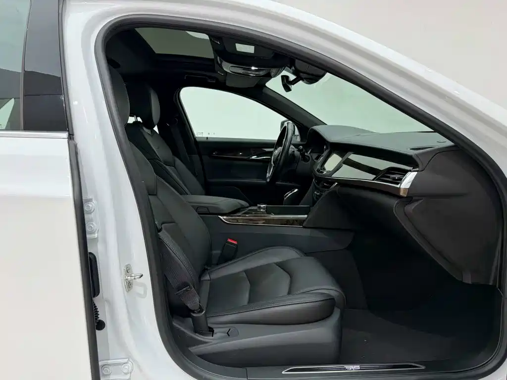 Cadillac CT6 — миниатюра 13